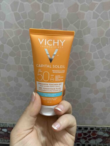 ضد آفتاب صورت زنانه – مردانه ویشی Vichy اورجینال VTR50158 photo review