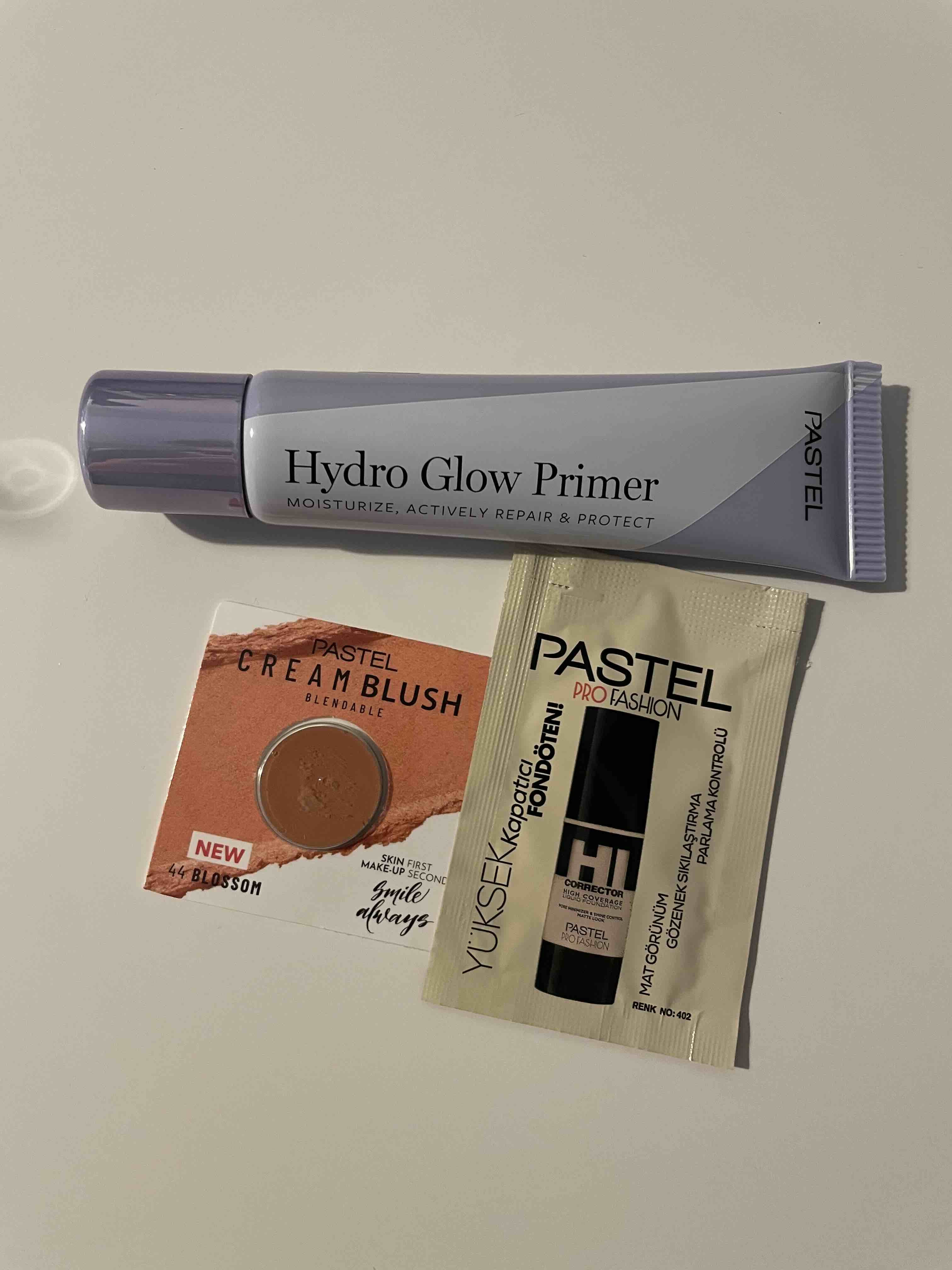 پایه آرایش زنانه – مردانه پاستل Pastel اورجینال Hydro Glow Primer photo review