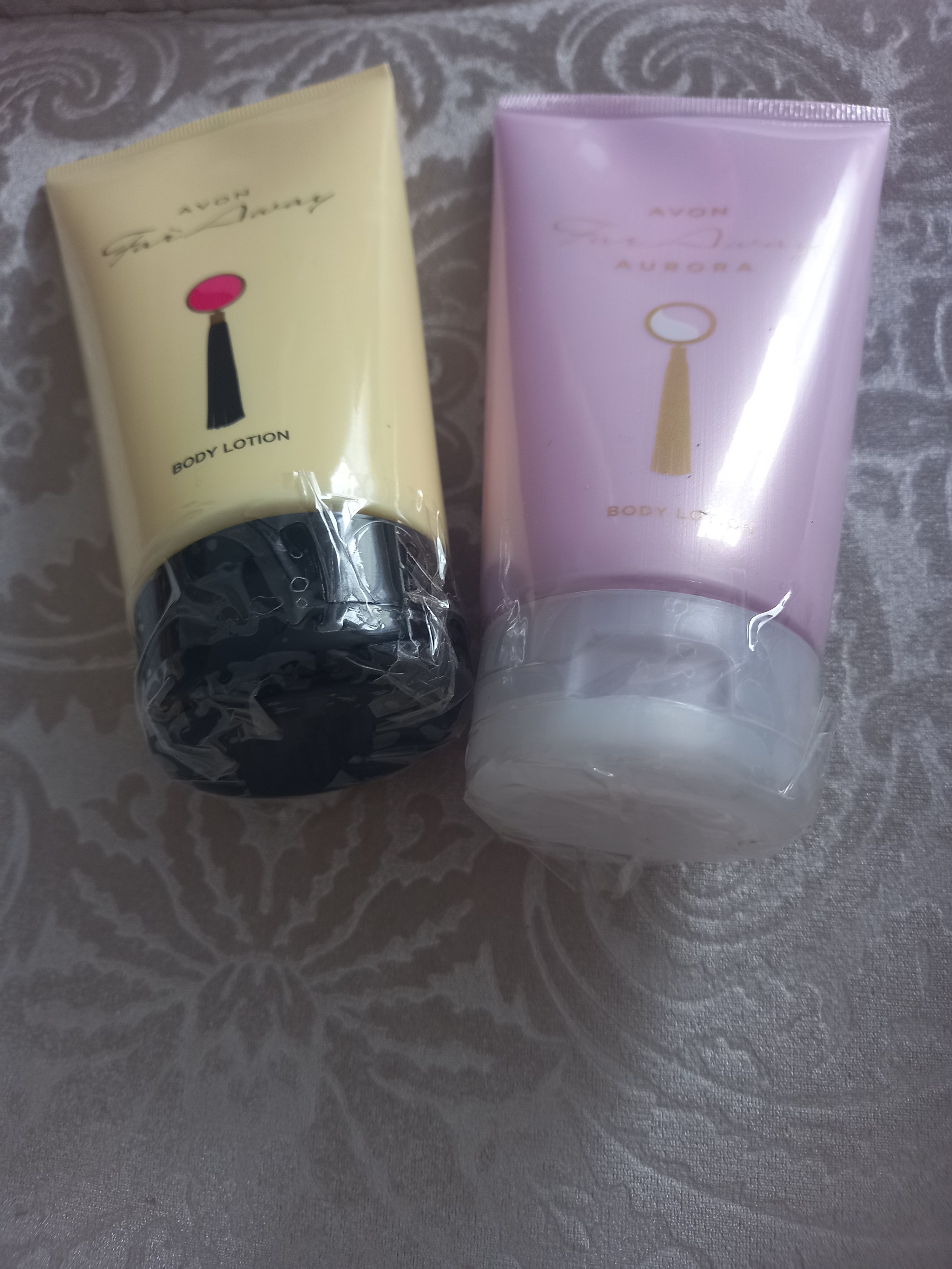 کرم بدن  آوون Avon اورجینال 1225368 photo review