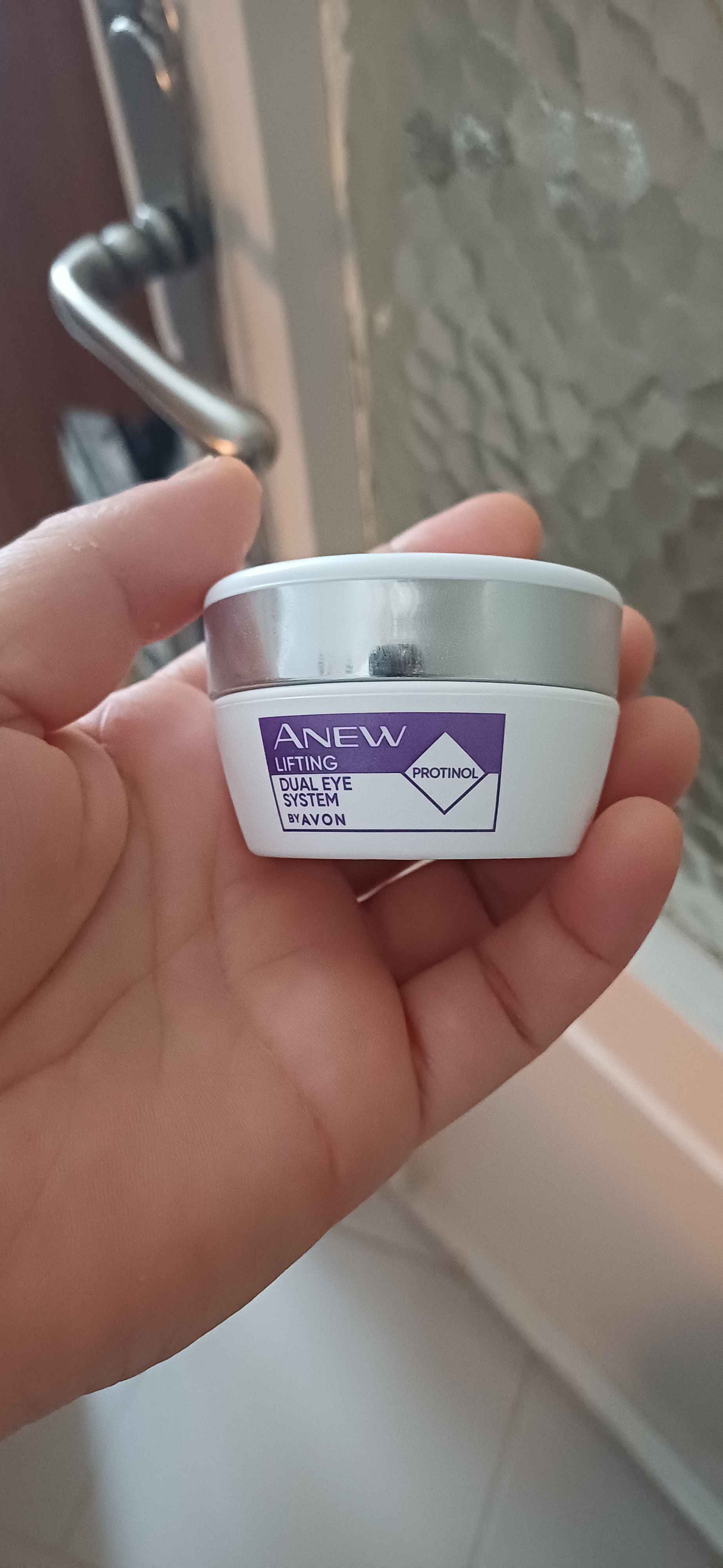 کرم صورت  آوون Avon اورجینال MPACK3083 photo review