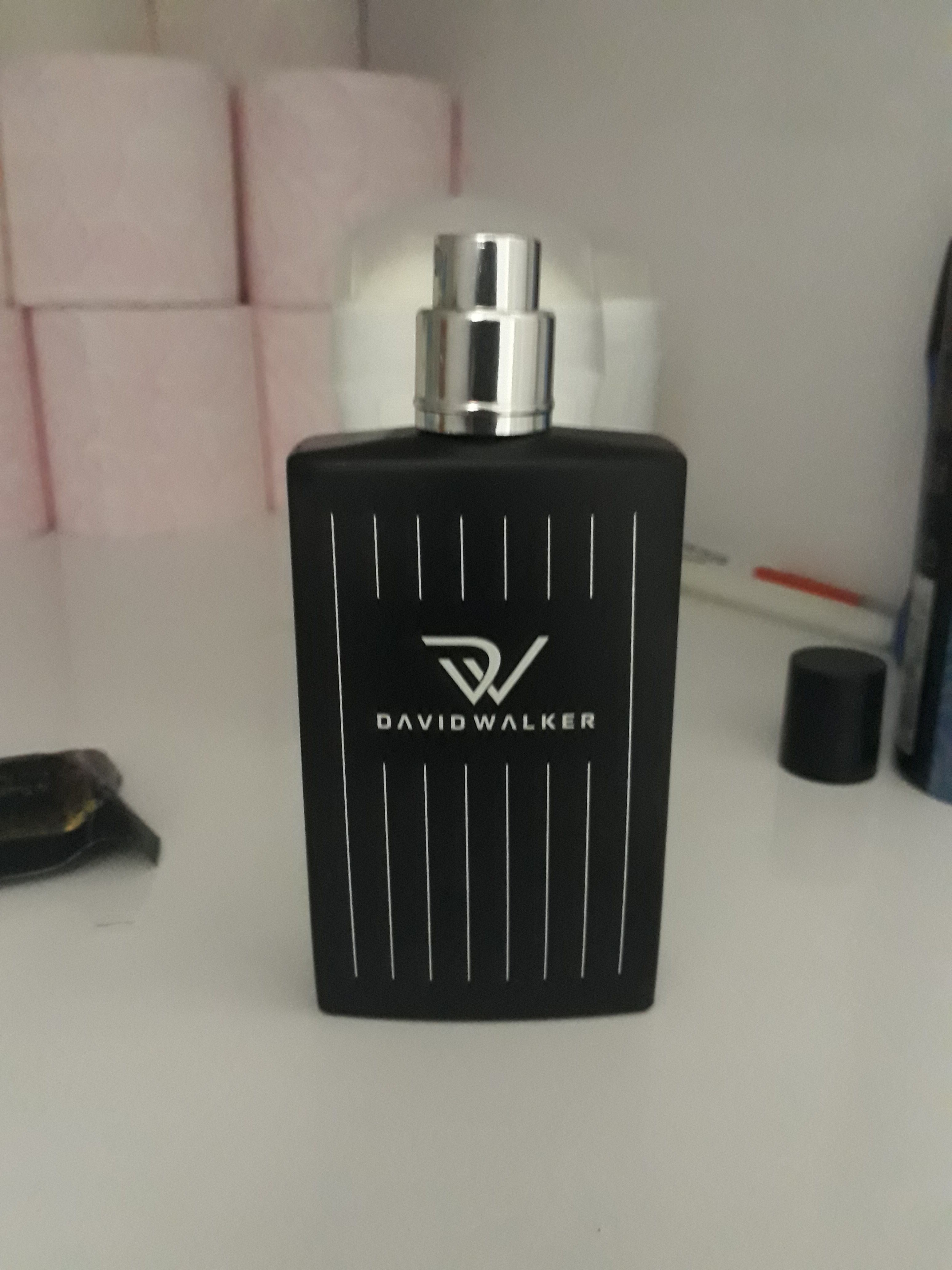 عطر مردانه دیوید واکر اورجینال E-087 DW 50 photo review