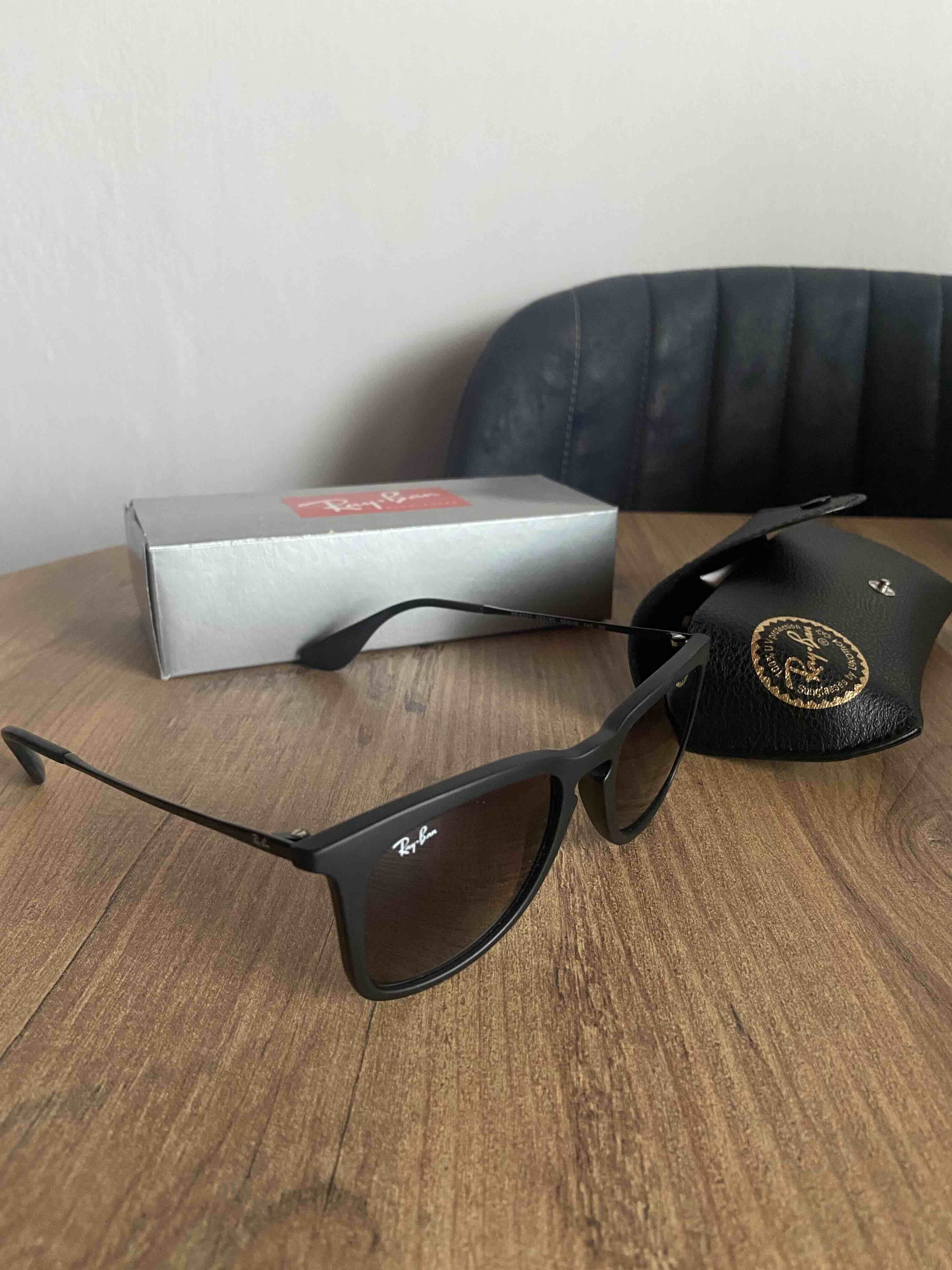 عینک آفتابی زنانه ری-بان Ray-Ban اورجینال RB4221 622/8G 50 photo review