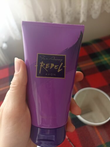 کرم بدن  آوون Avon اورجینال KREM0062 photo review