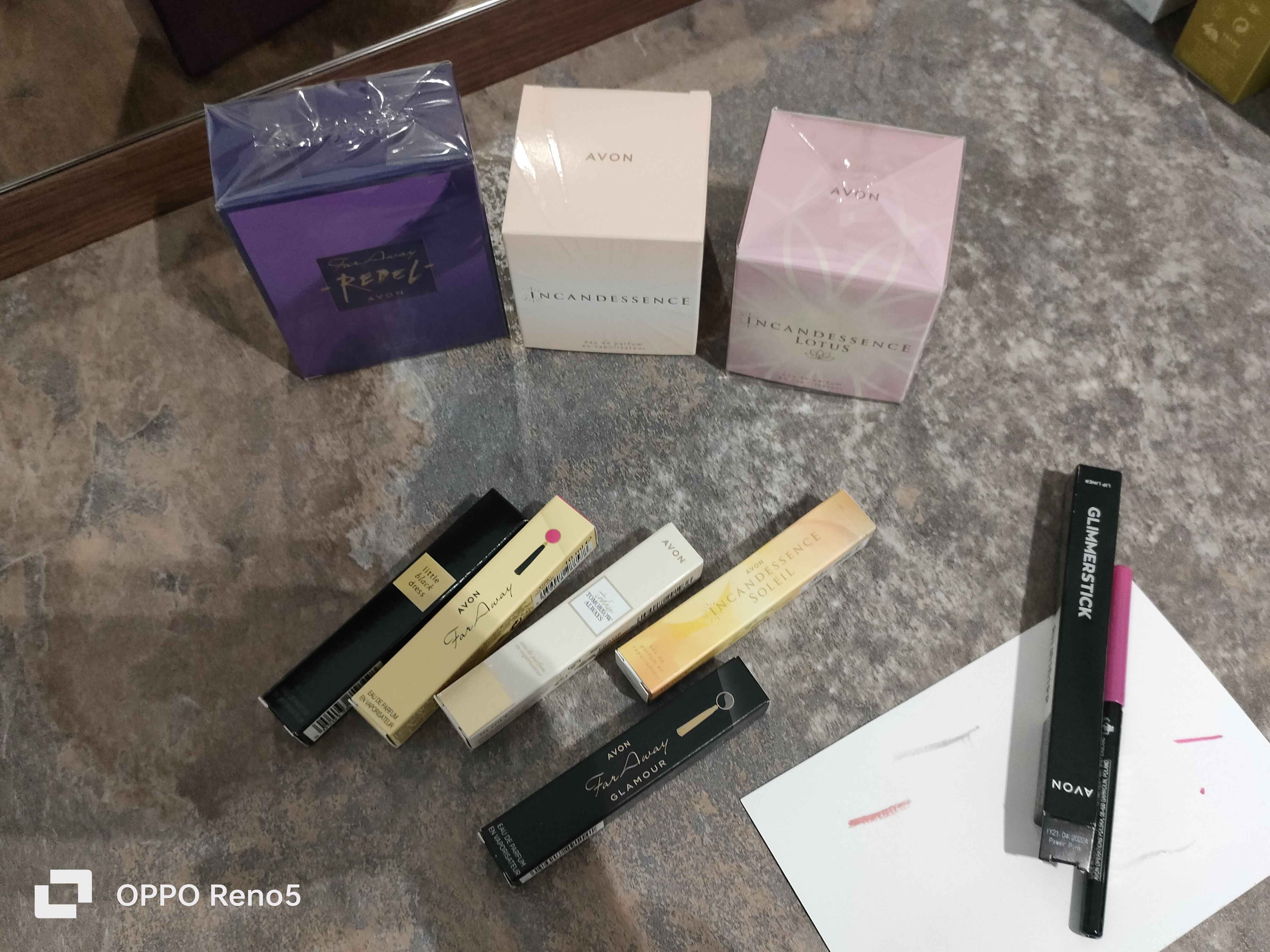 مداد لب  آوون Avon اورجینال RUJ0101 photo review