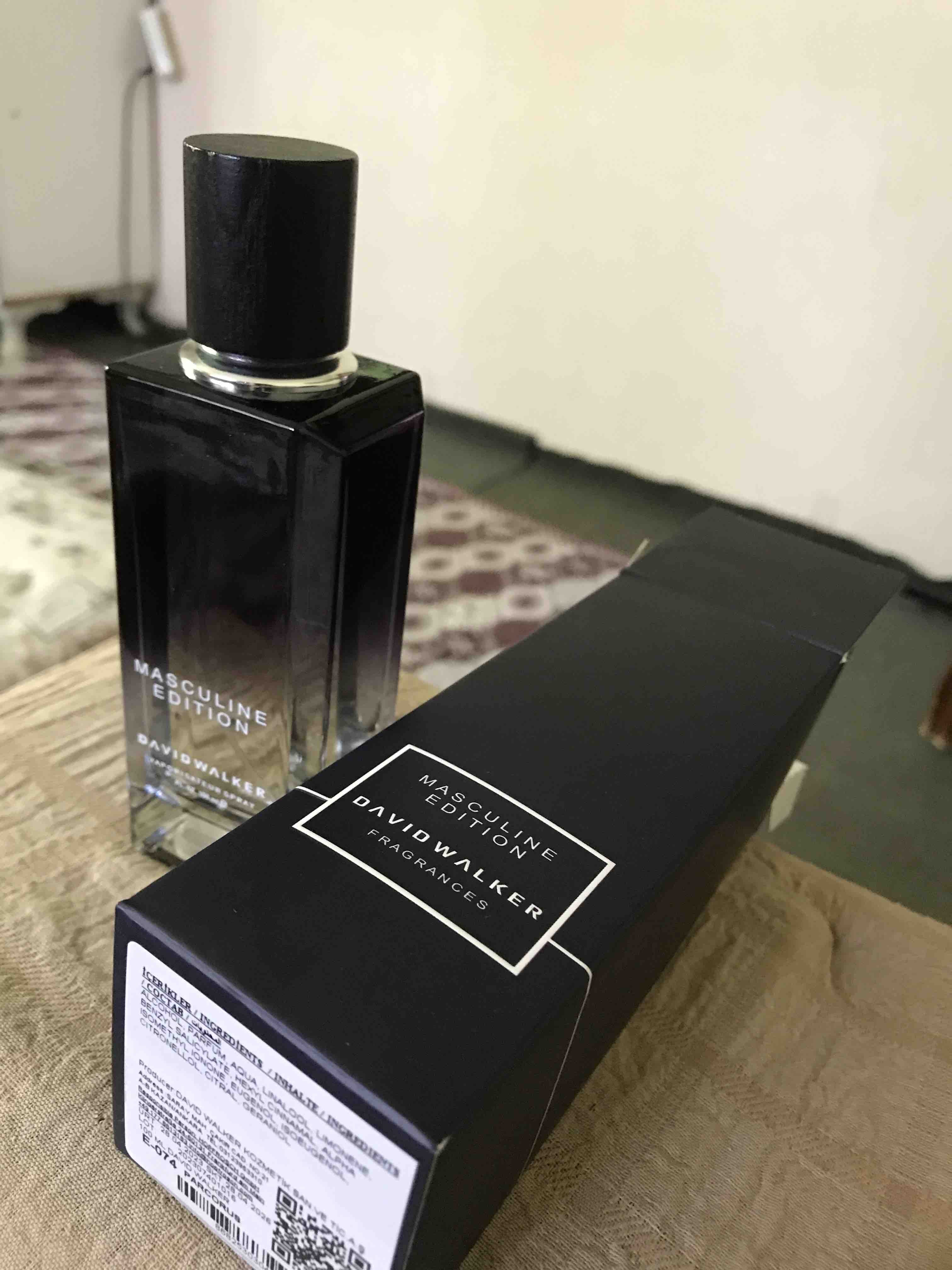 عطر مردانه دیوید واکر اورجینال E-074 DW 100 photo review