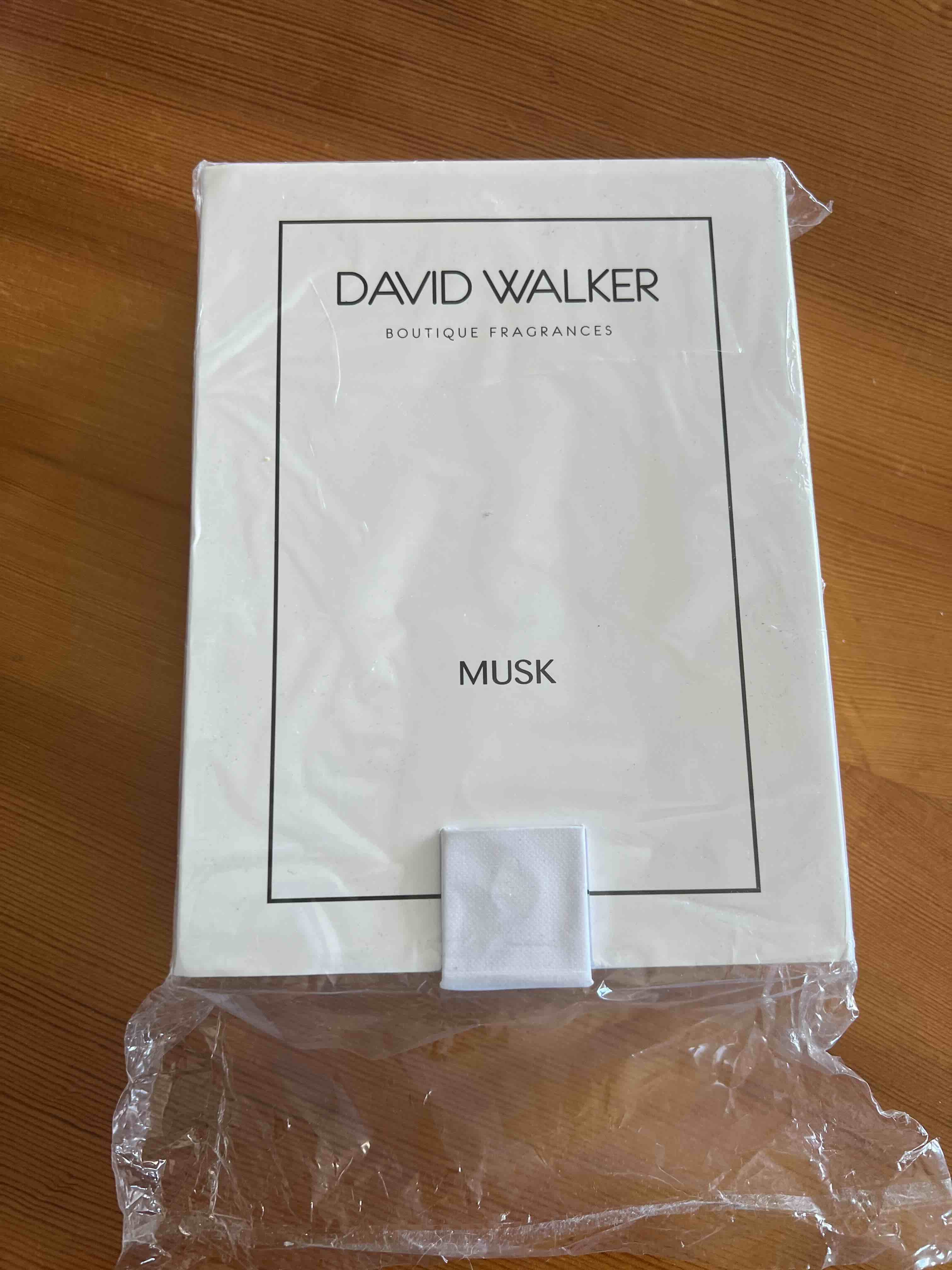 عطر زنانه دیوید واکر David Walker اورجینال BUTİK-021-DW photo review