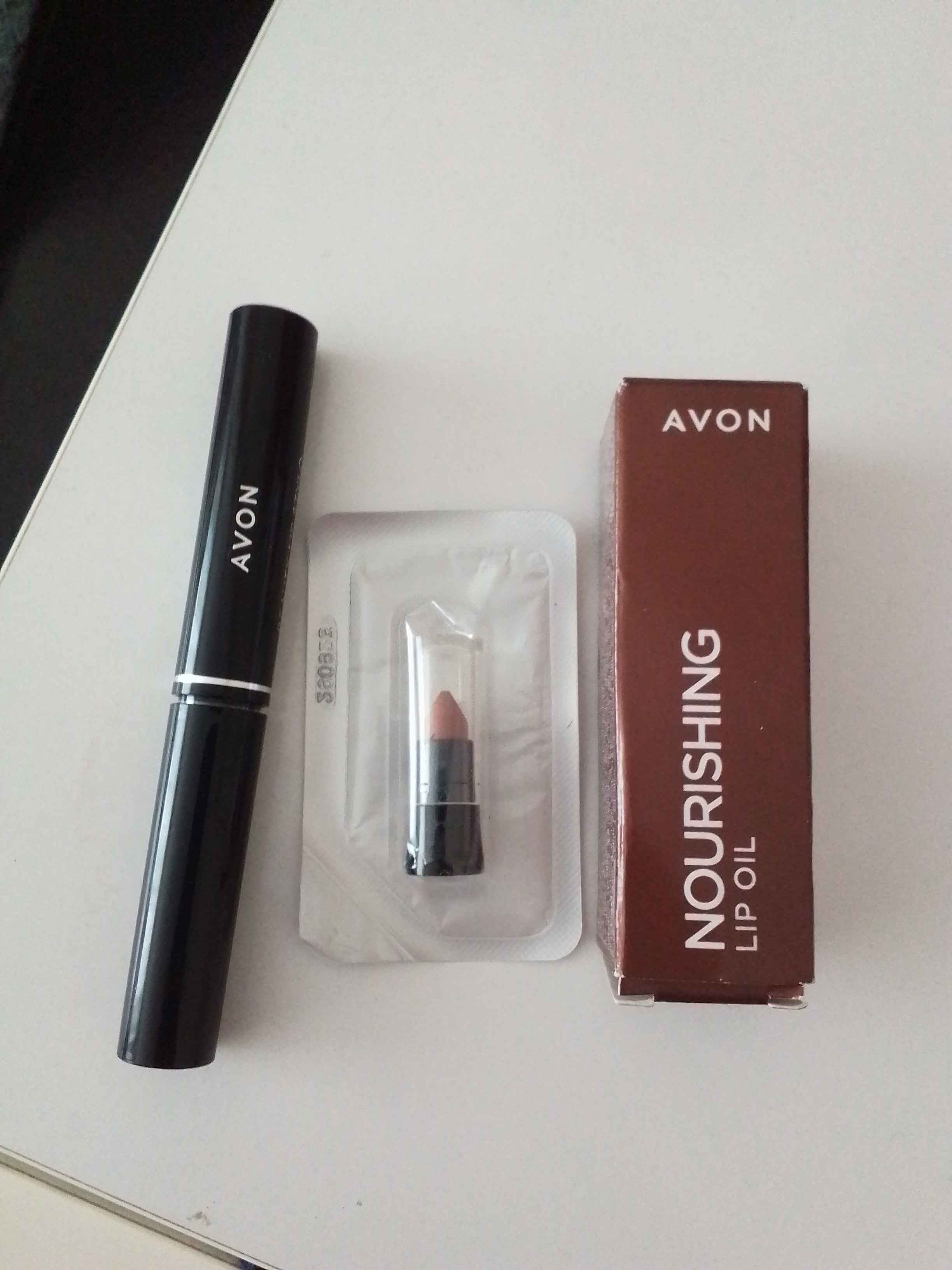 براق کننده لب  آوون Avon اورجینال RUJ0789 photo review