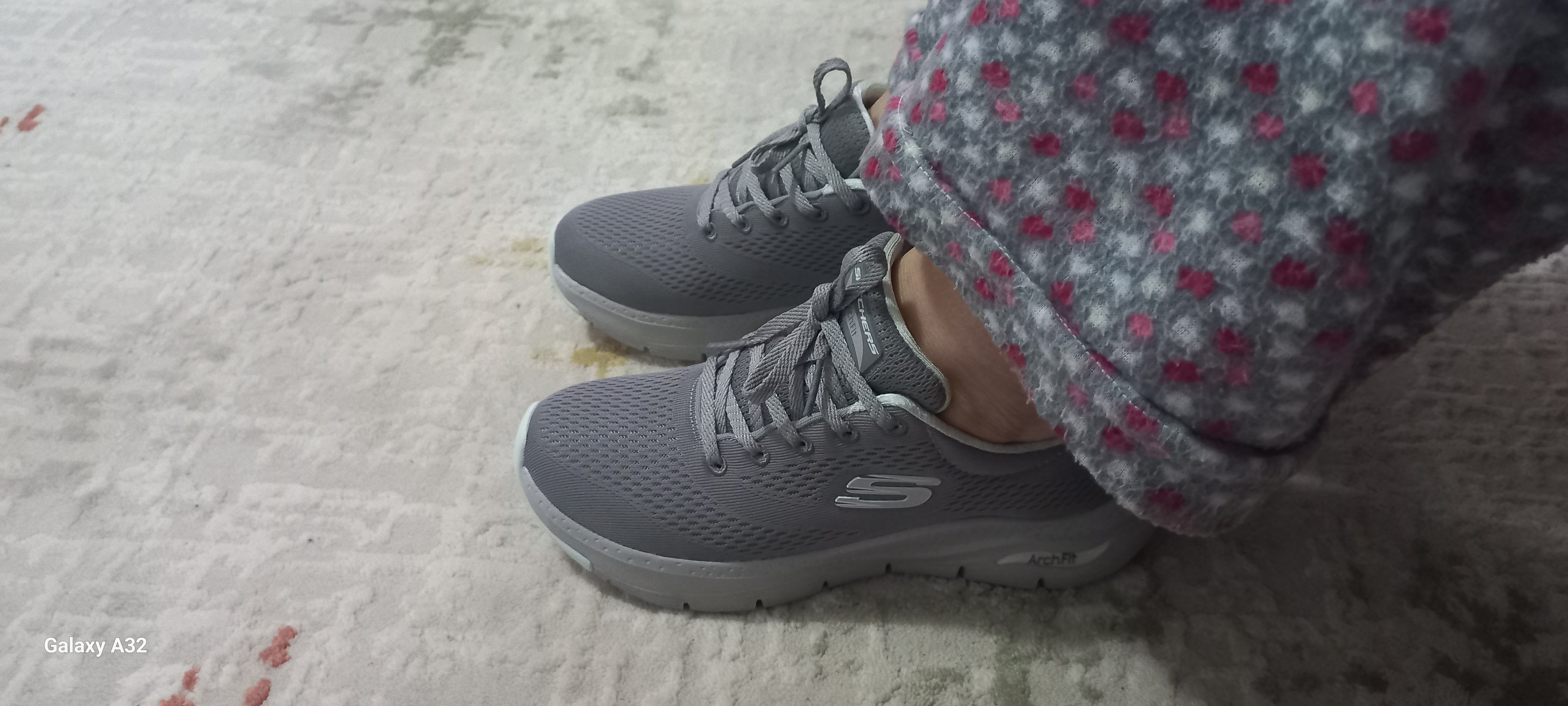 کتانی تمرین و دویدن زنانه اسکیچرز Skechers اورجینال 149057TK GYMN photo review