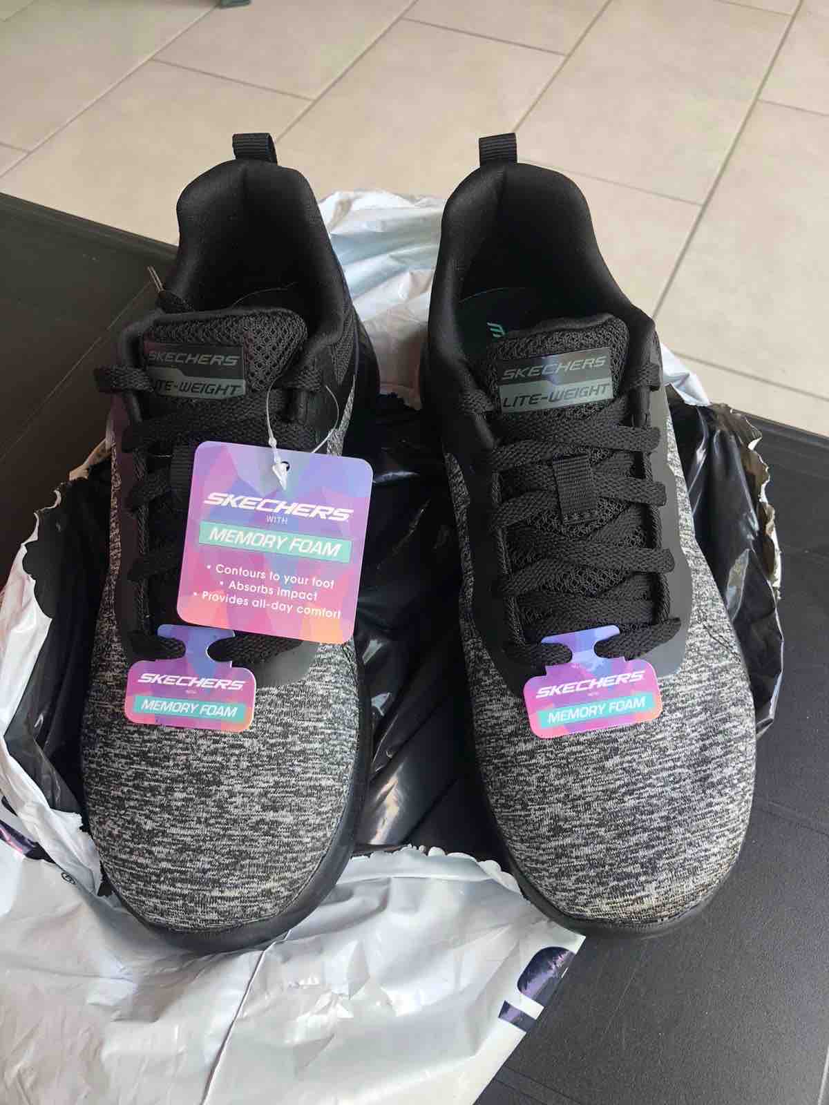 کتانی تمرین و دویدن زنانه اسکیچرز Skechers اورجینال 149113 BKCC photo review