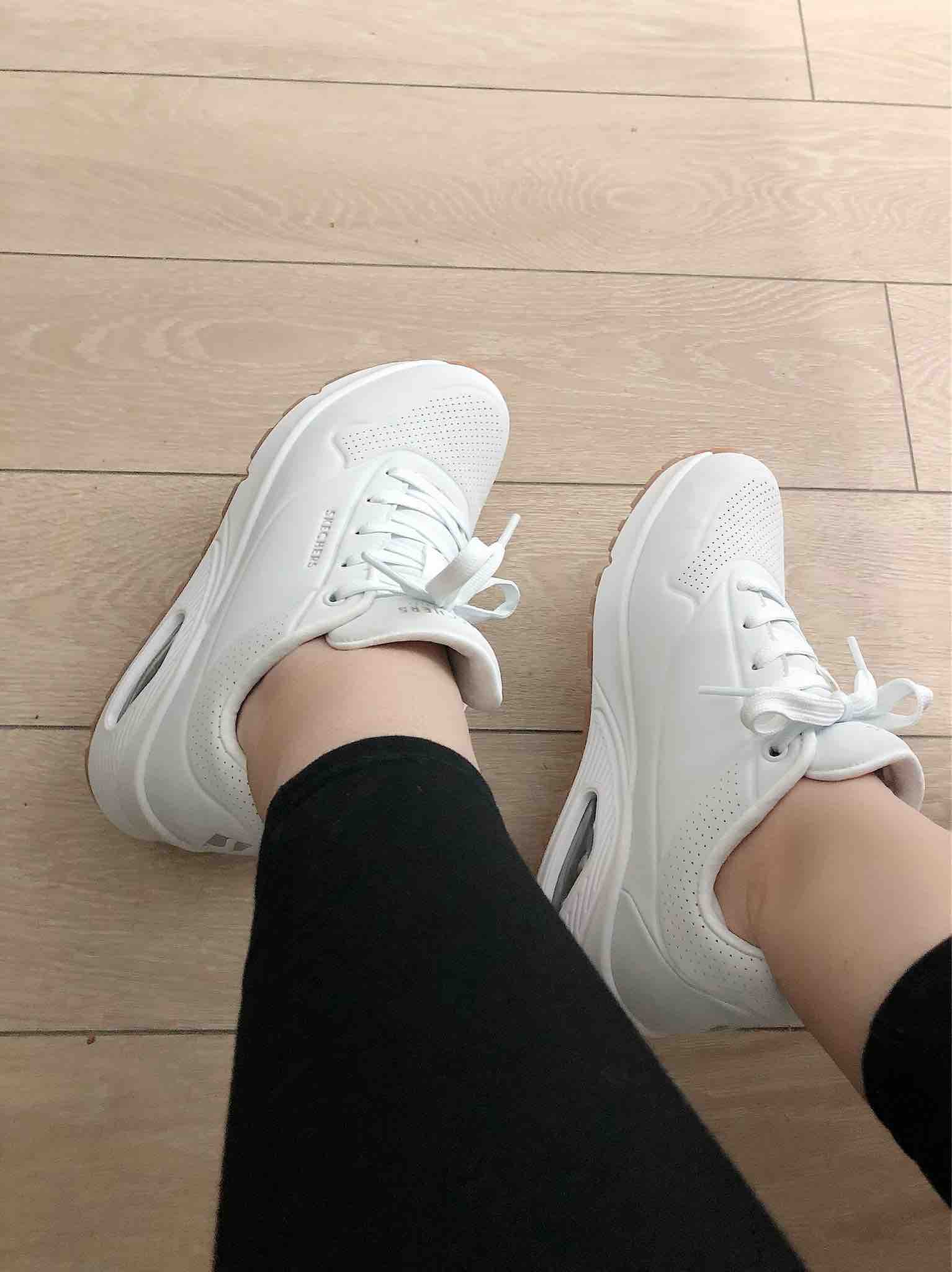 اسنیکر زنانه اسکیچرز Skechers اورجینال 73690 WHT photo review