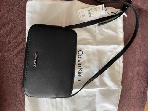 کیف پستچی زنانه کالوین کلین Calvin Klein اورجینال 5002955986 photo review