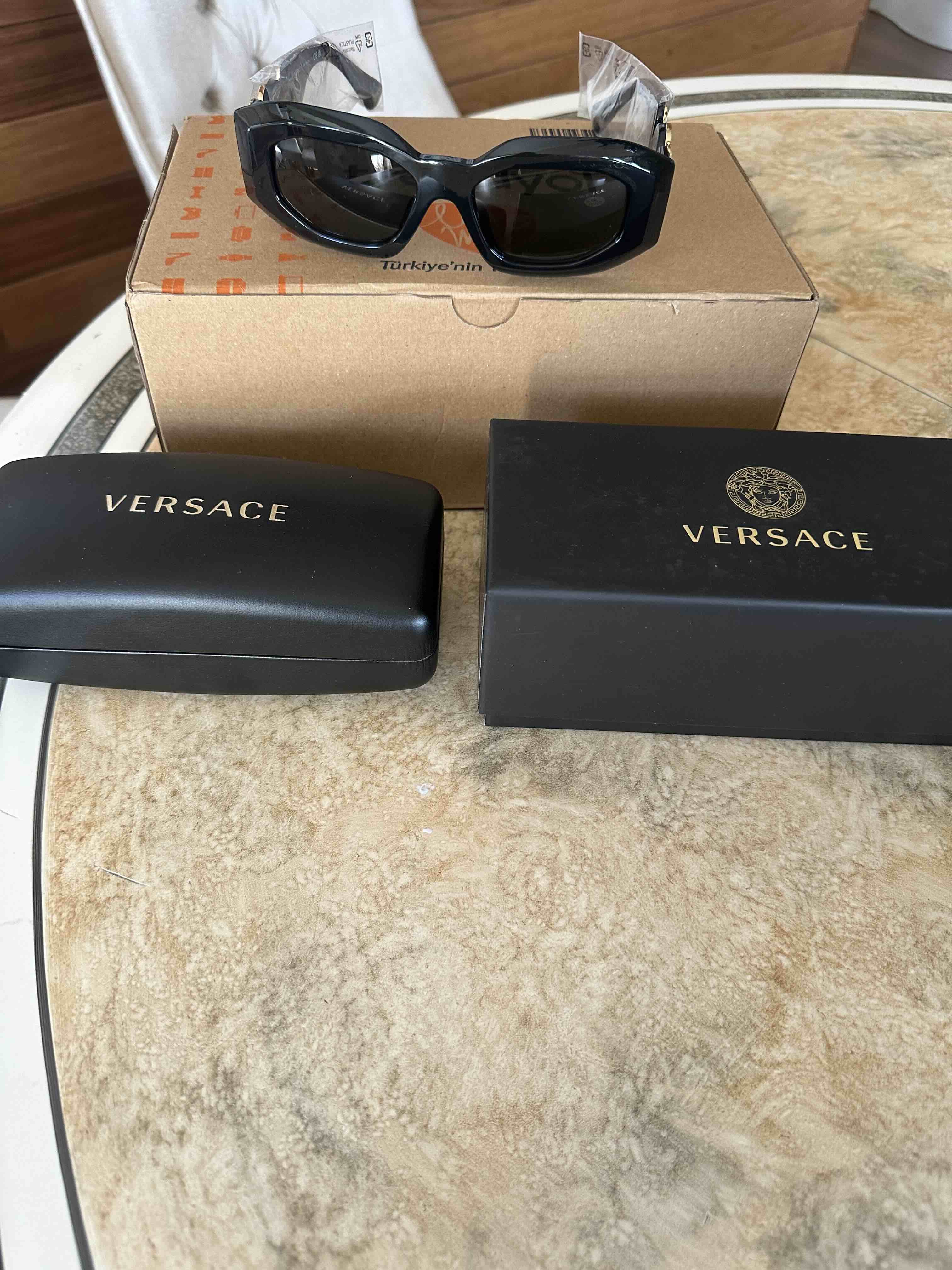 عینک آفتابی زنانه ورساچه Versace اورجینال stlo4970 photo review