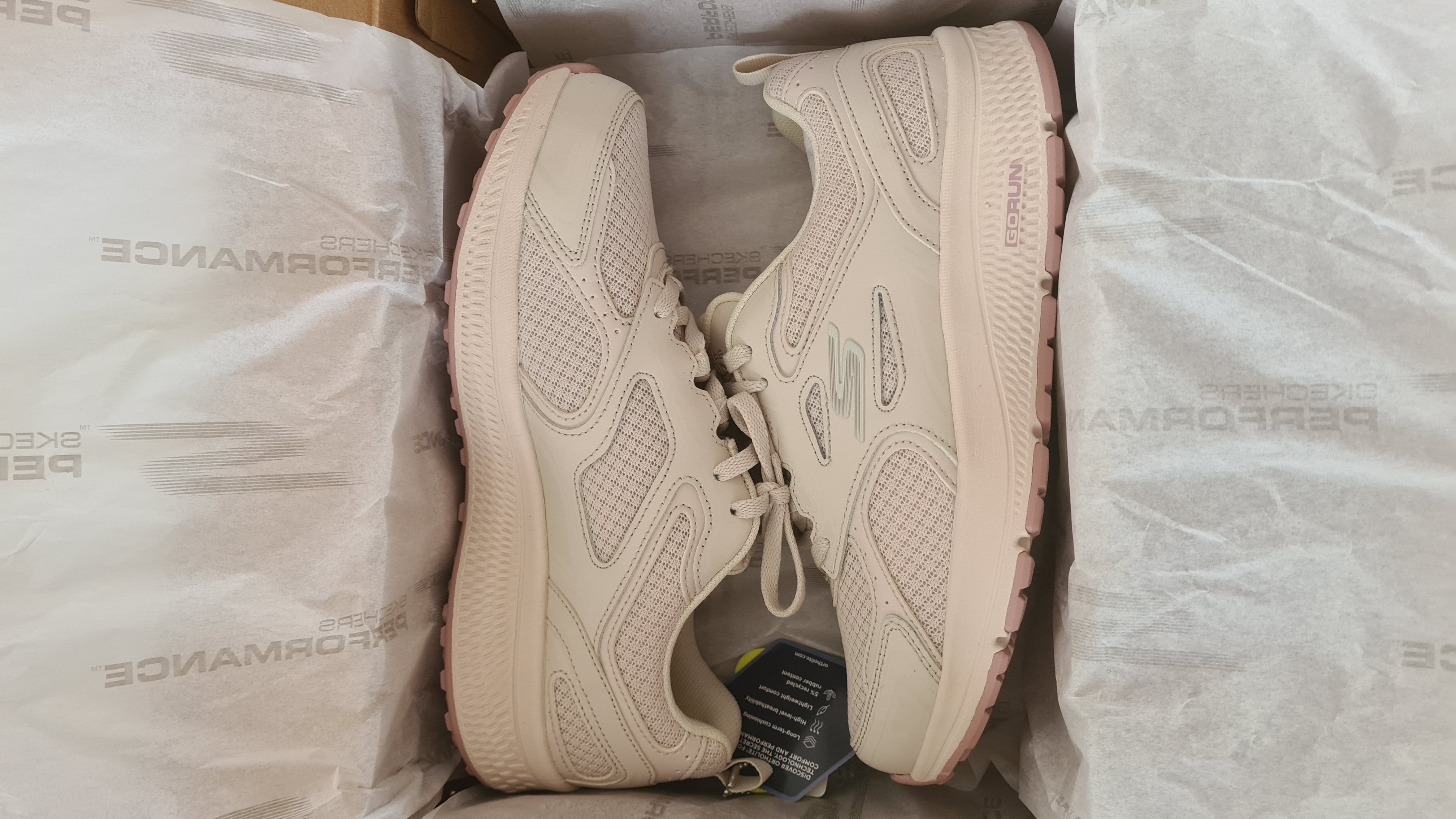 کتانی تمرین و دویدن زنانه اسکیچرز Skechers اورجینال 128075 NAT photo review