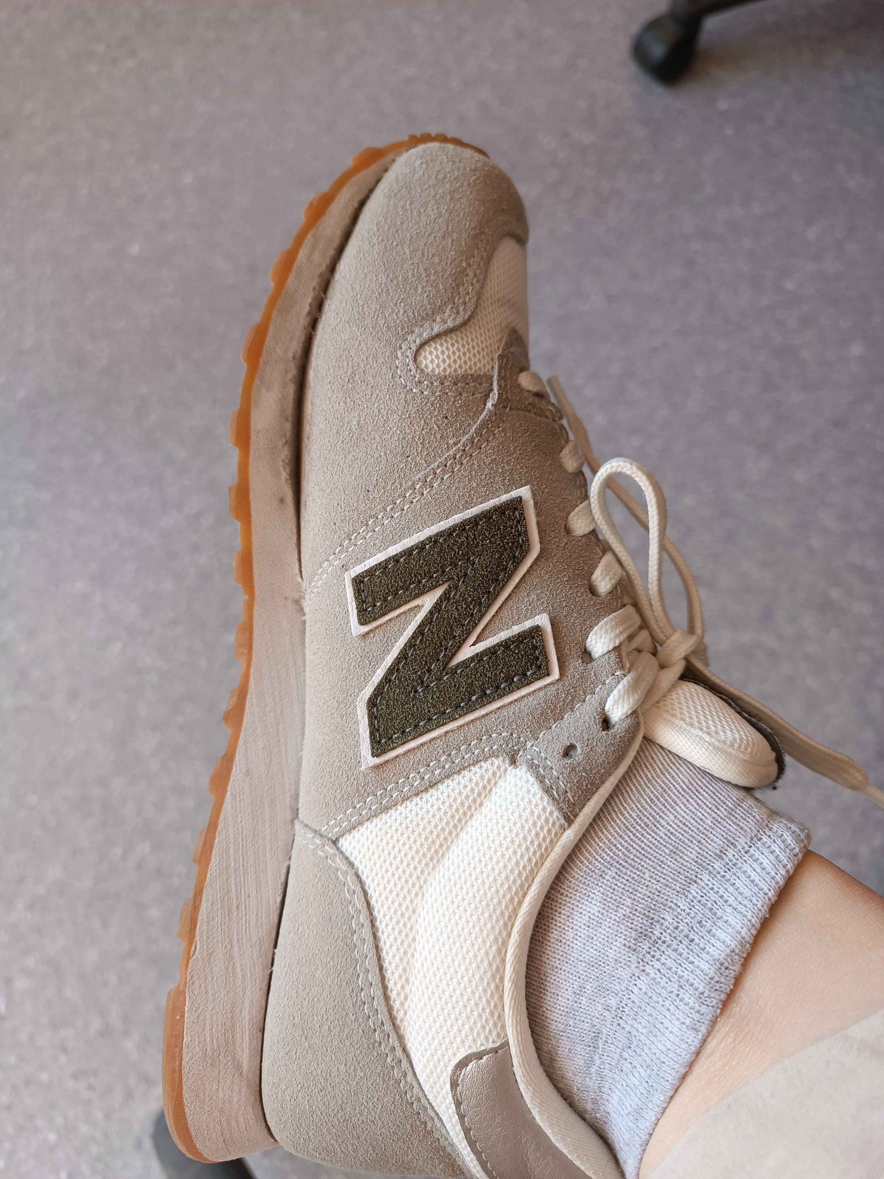 اسنیکر زنانه نیوبالانس New Balance اورجینال GW500IKH photo review