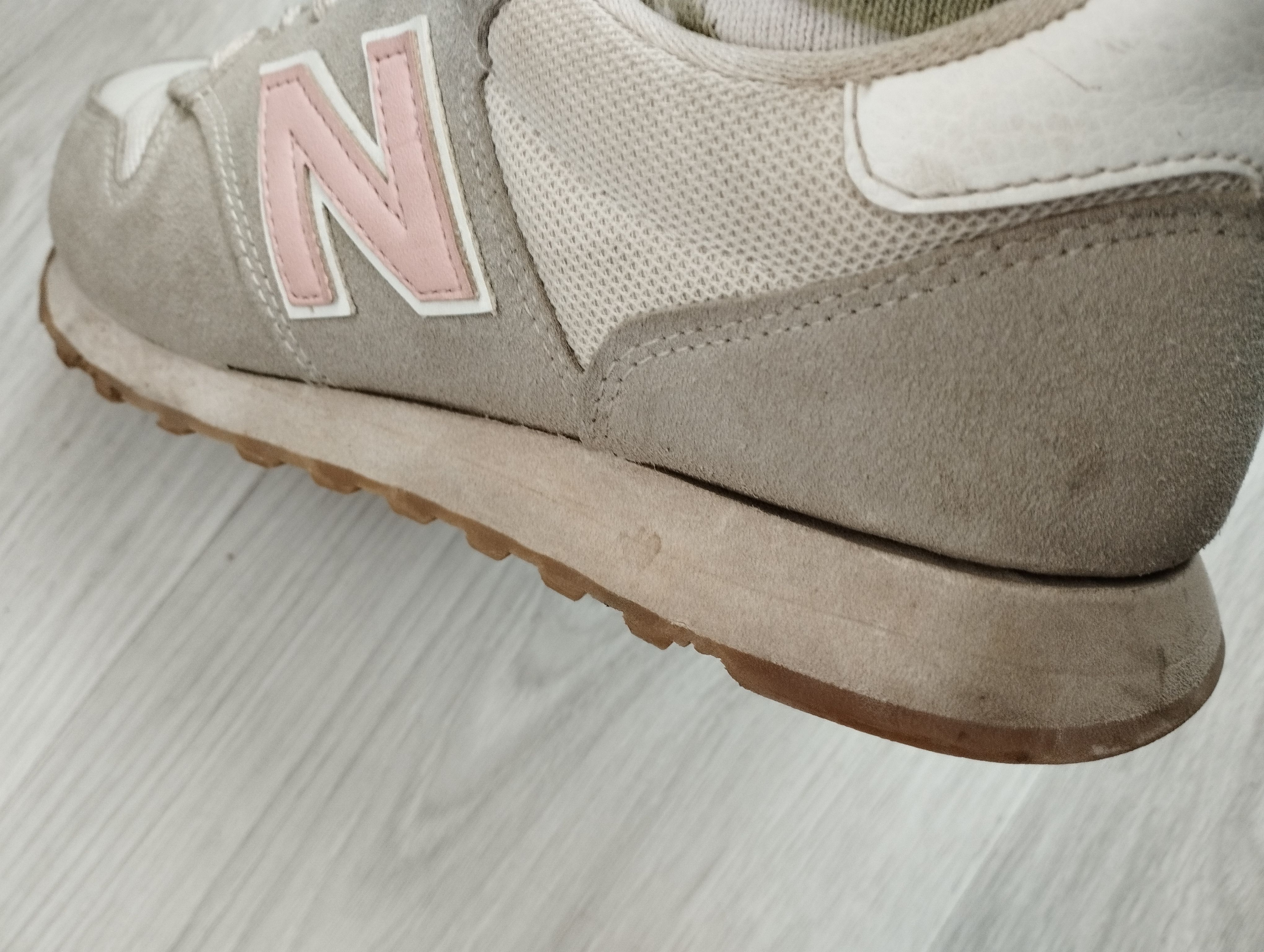 اسنیکر زنانه نیوبالانس New Balance اورجینال GW500ILP photo review