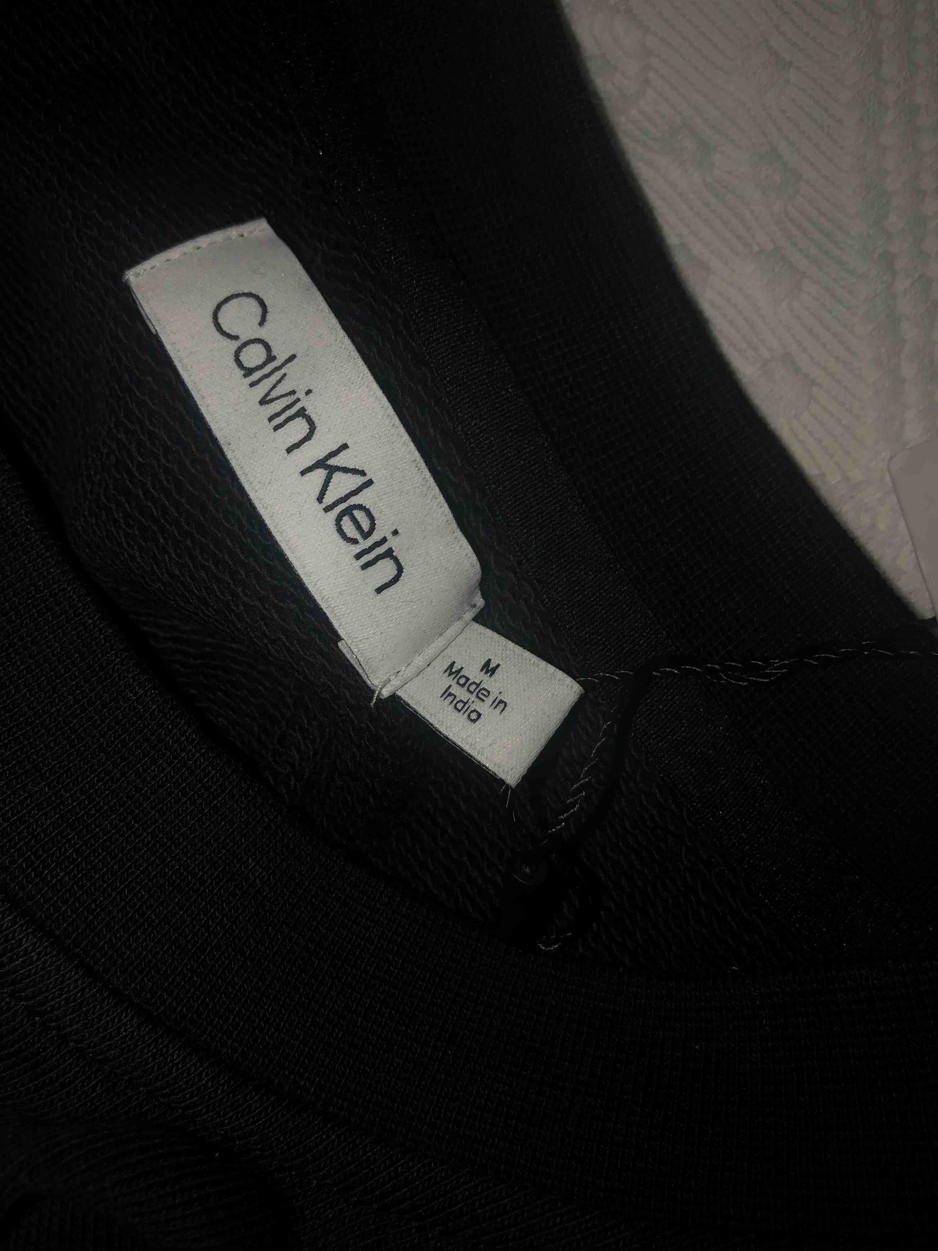 سویشرت مردانه کالوین کلین Calvin Klein اورجینال 40HM230-001 photo review