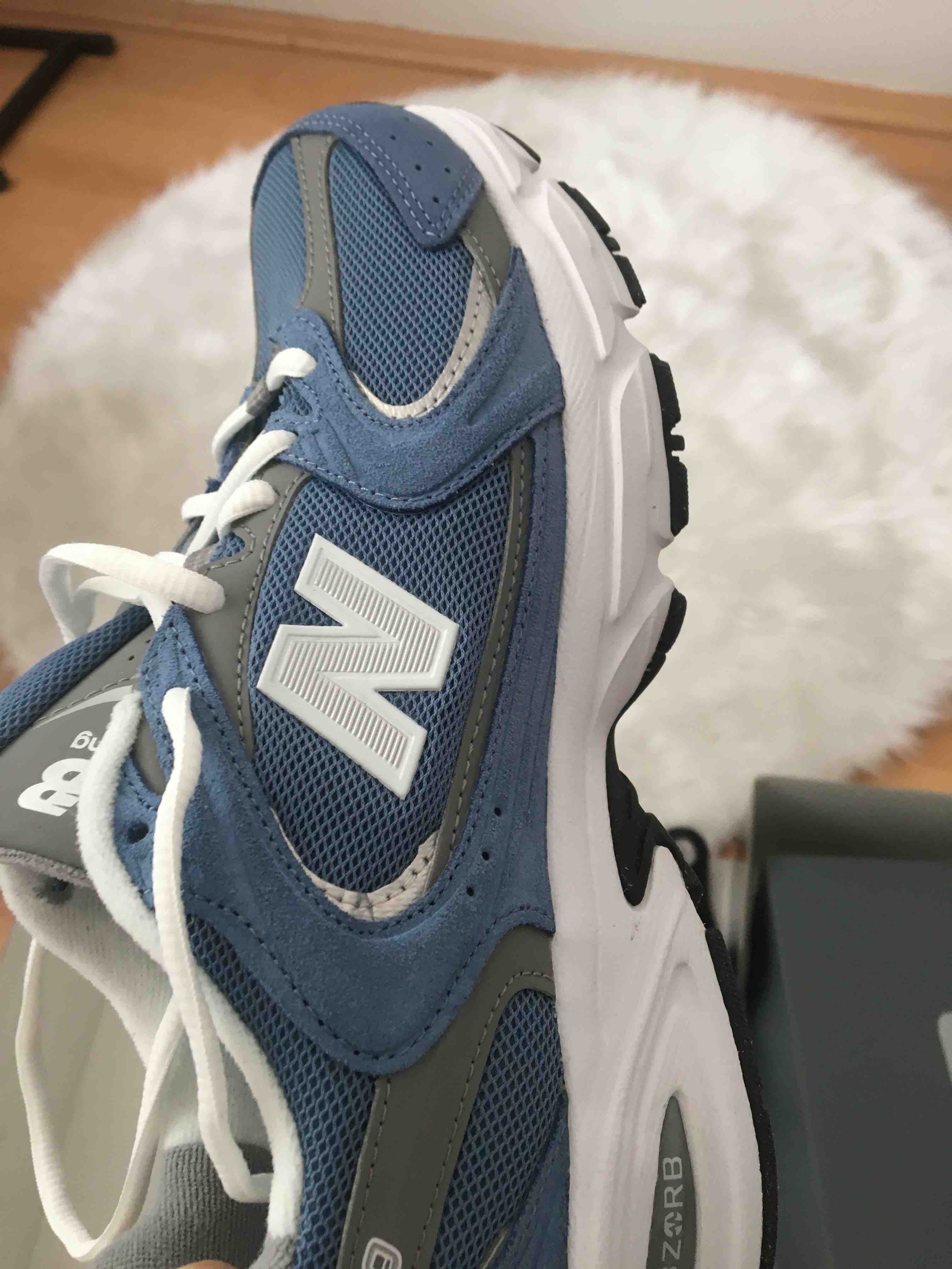 کفش پیاده روی زنانه نیوبالانس New Balance اورجینال MR530CI photo review