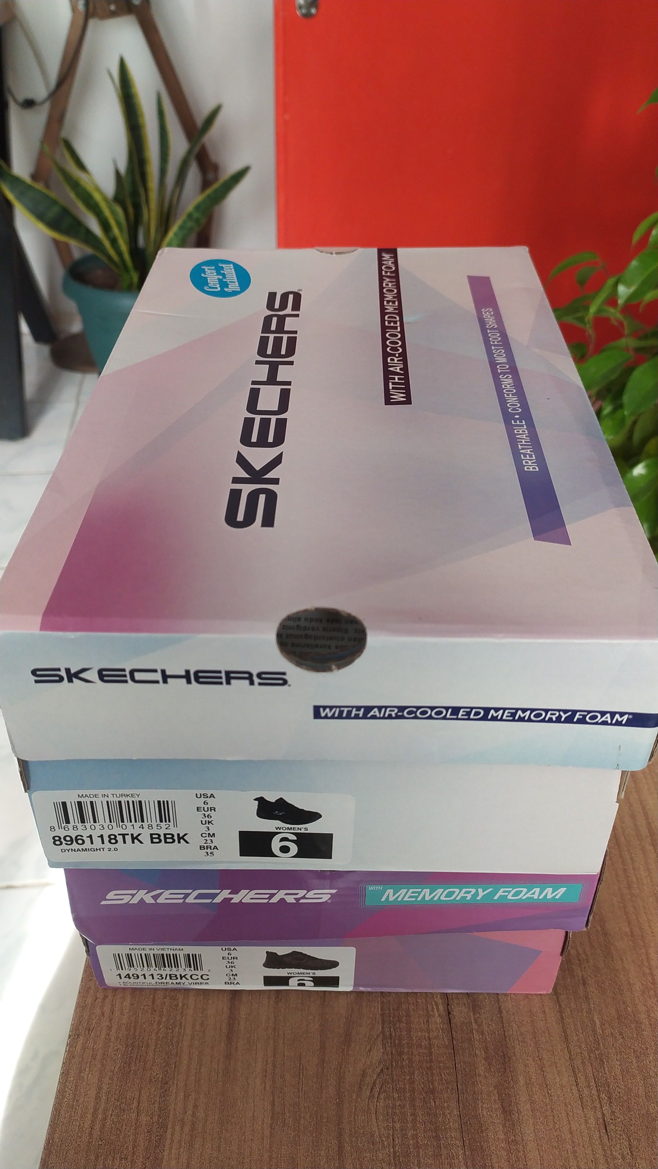 کتانی تمرین و دویدن زنانه اسکیچرز Skechers اورجینال 149113 BKCC photo review