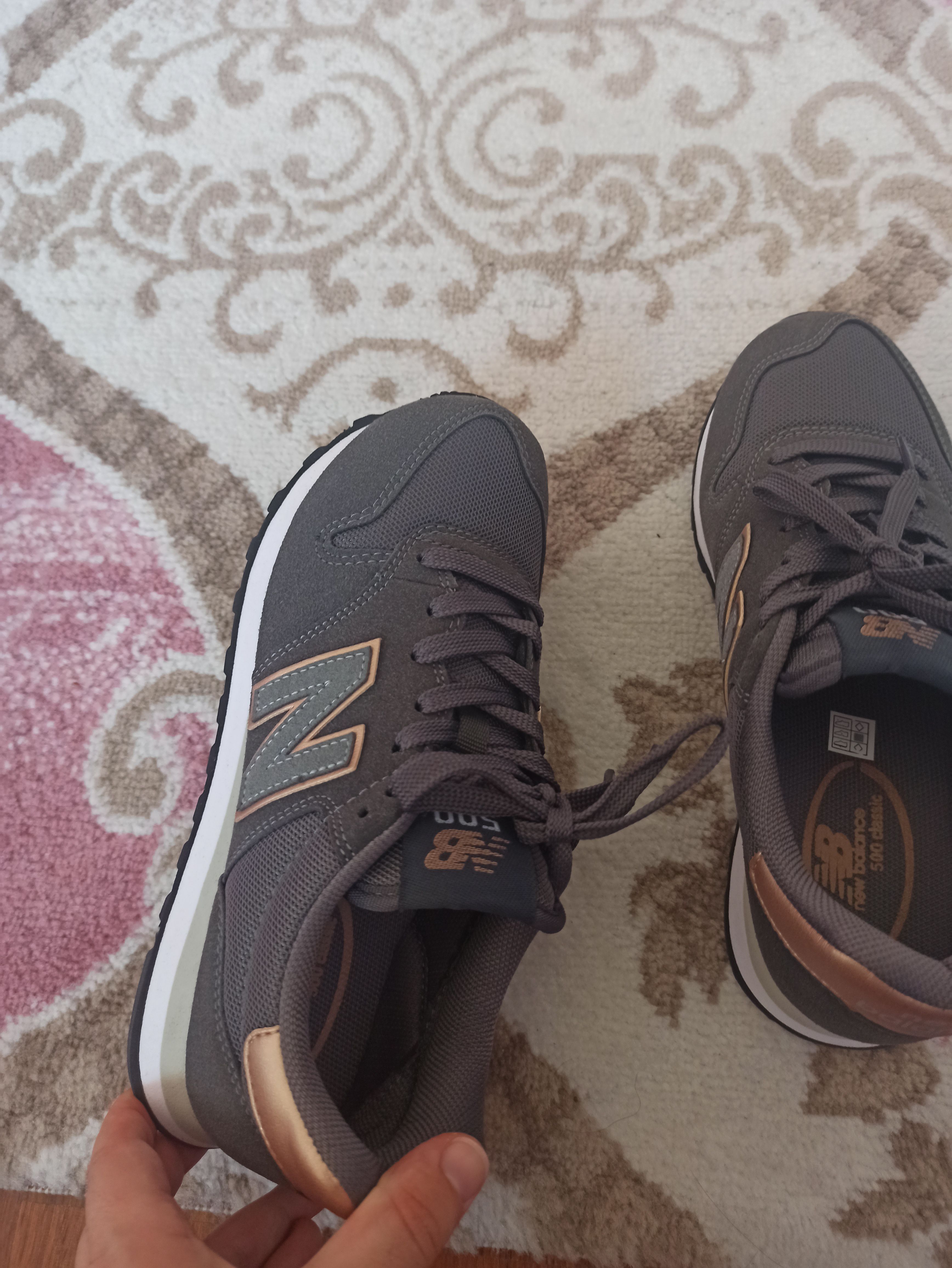 کفش پیاده روی زنانه نیوبالانس New Balance اورجینال GW500TSG-Gri-v3 photo review