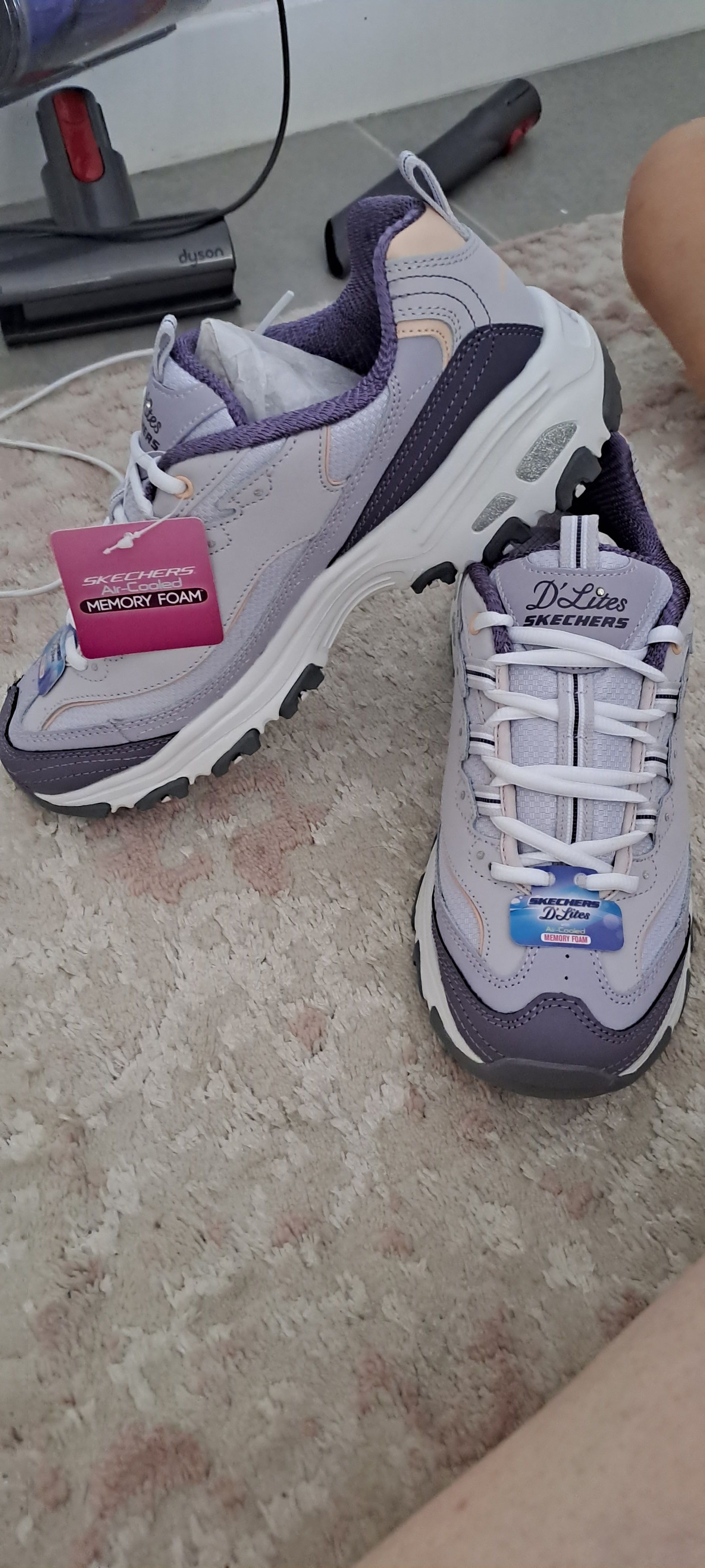 اسنیکر زنانه اسکیچرز Skechers اورجینال 13143 LAV photo review