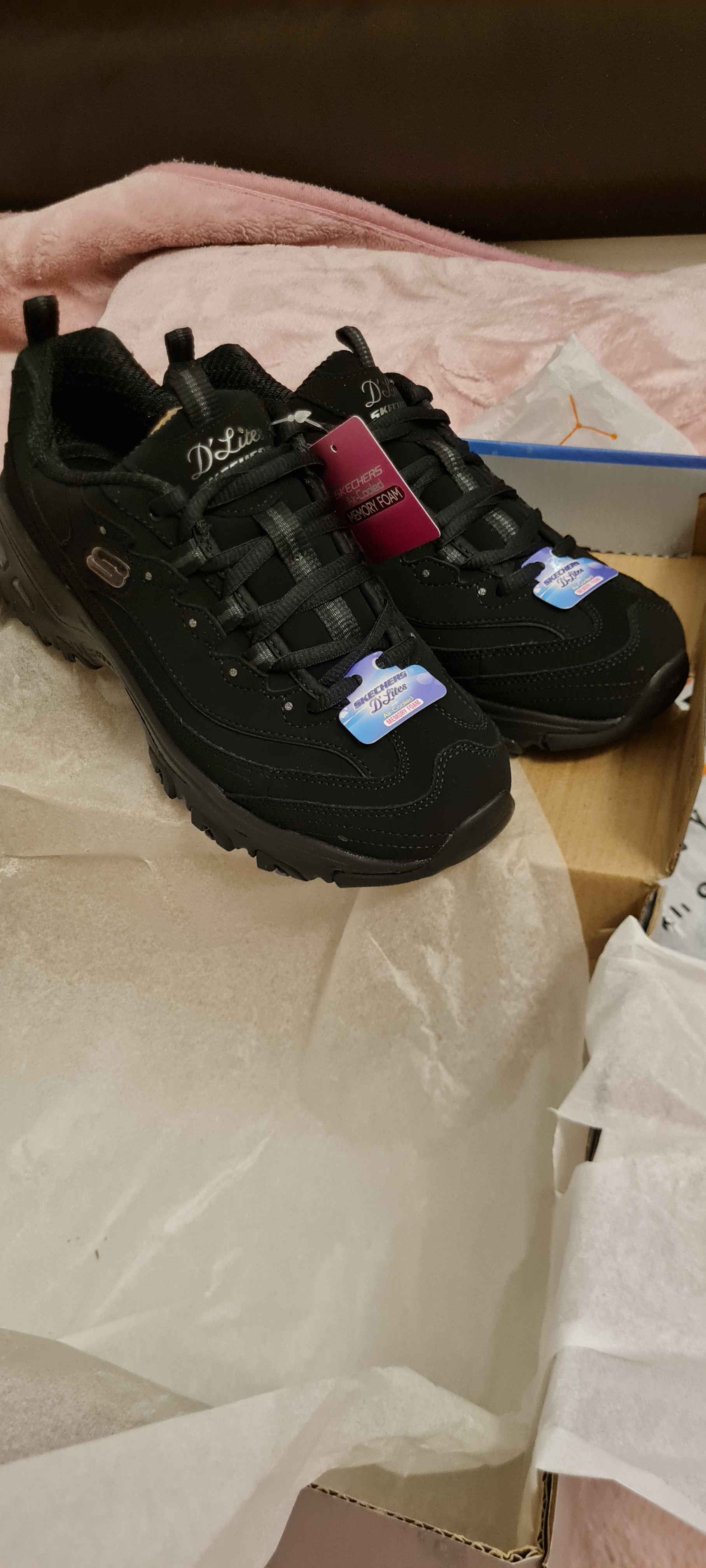 اسنیکر زنانه اسکیچرز Skechers اورجینال 11949 BBK photo review