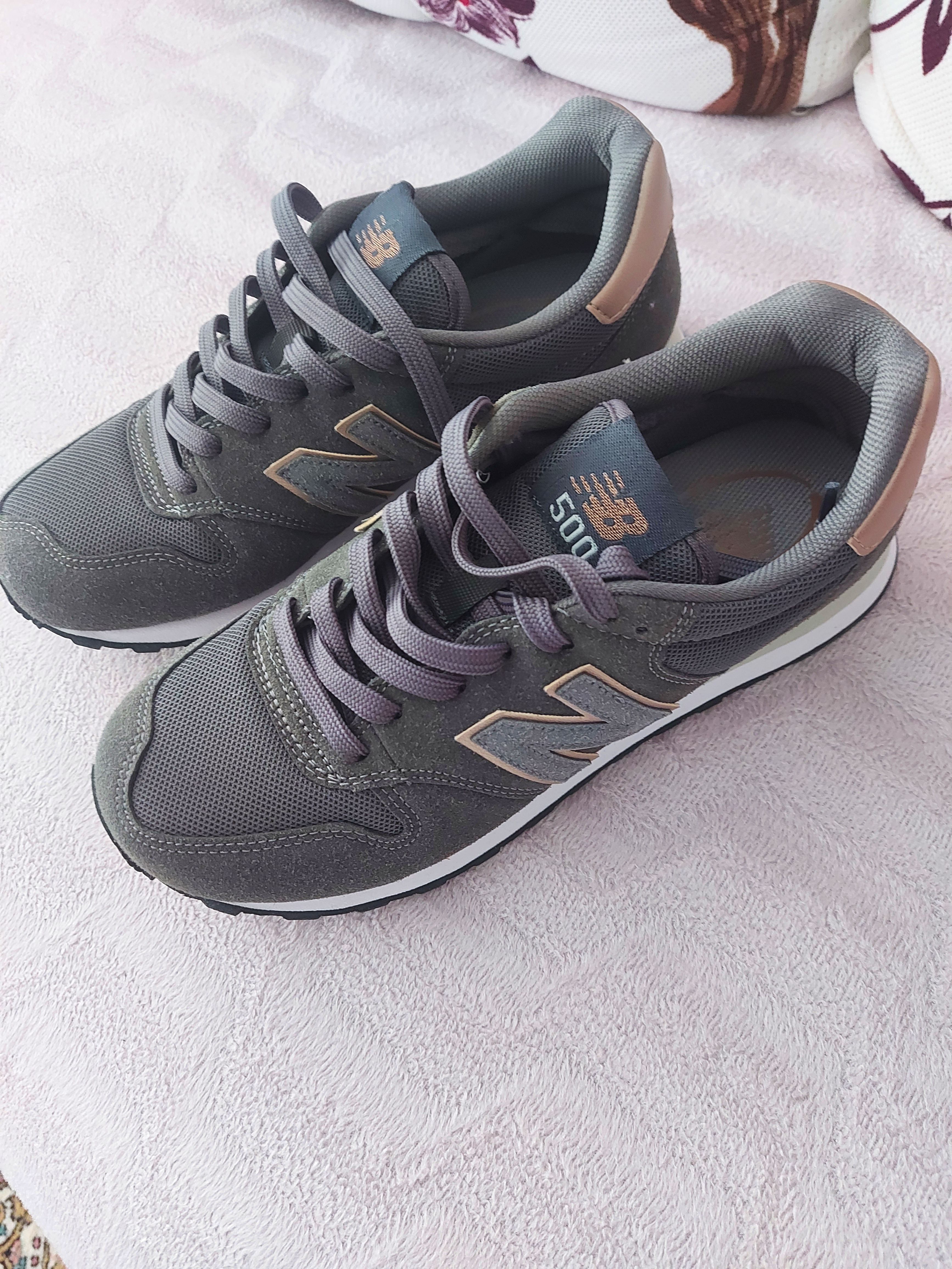 کفش پیاده روی زنانه نیوبالانس New Balance اورجینال GW500TSG-Gri-v3 photo review