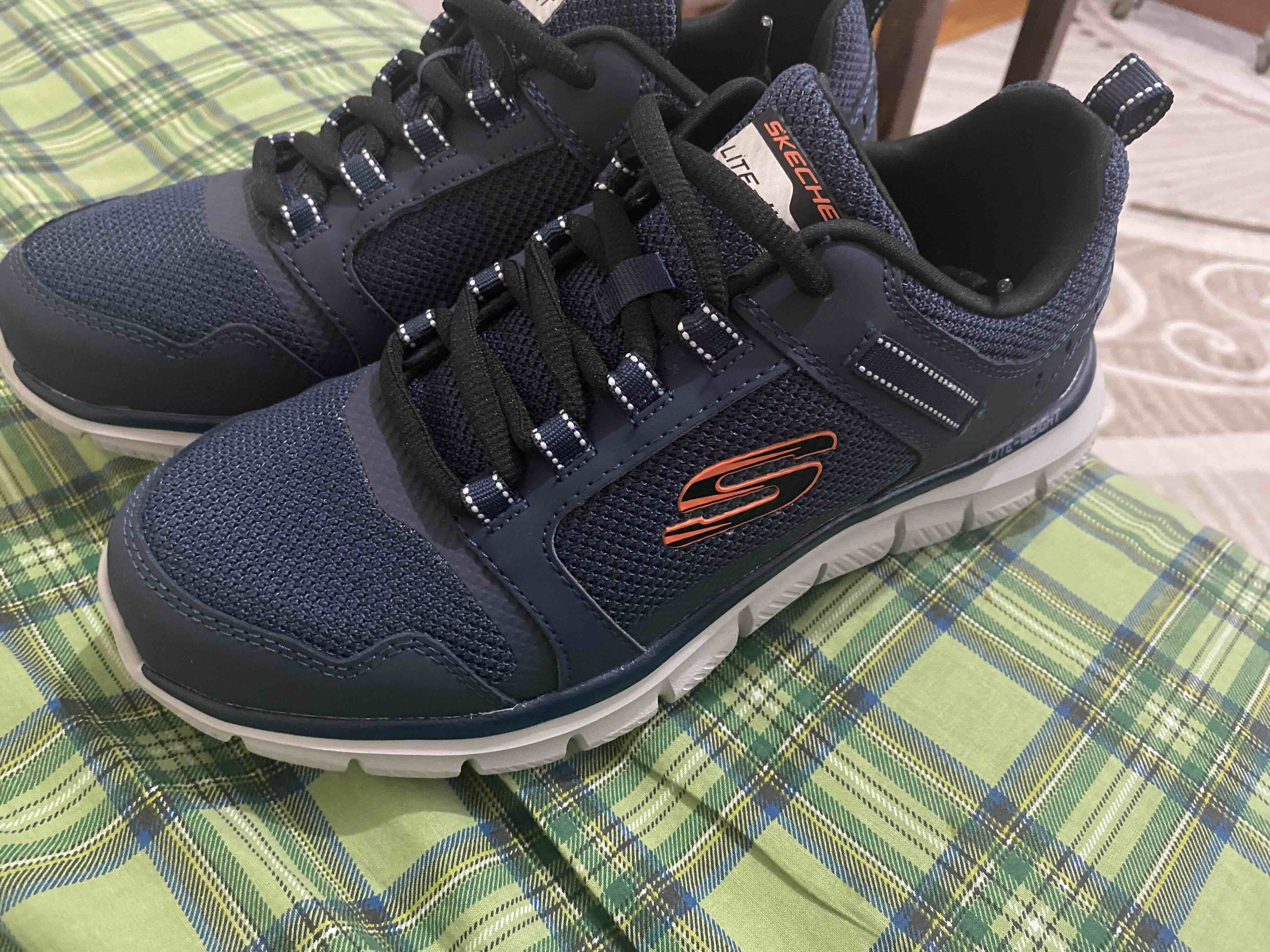 کفش پیاده روی مردانه اسکیچرز Skechers اورجینال 232001/NVOR photo review