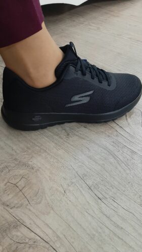 کفش پیاده روی زنانه اسکیچرز Skechers اورجینال 124094 BBK photo review