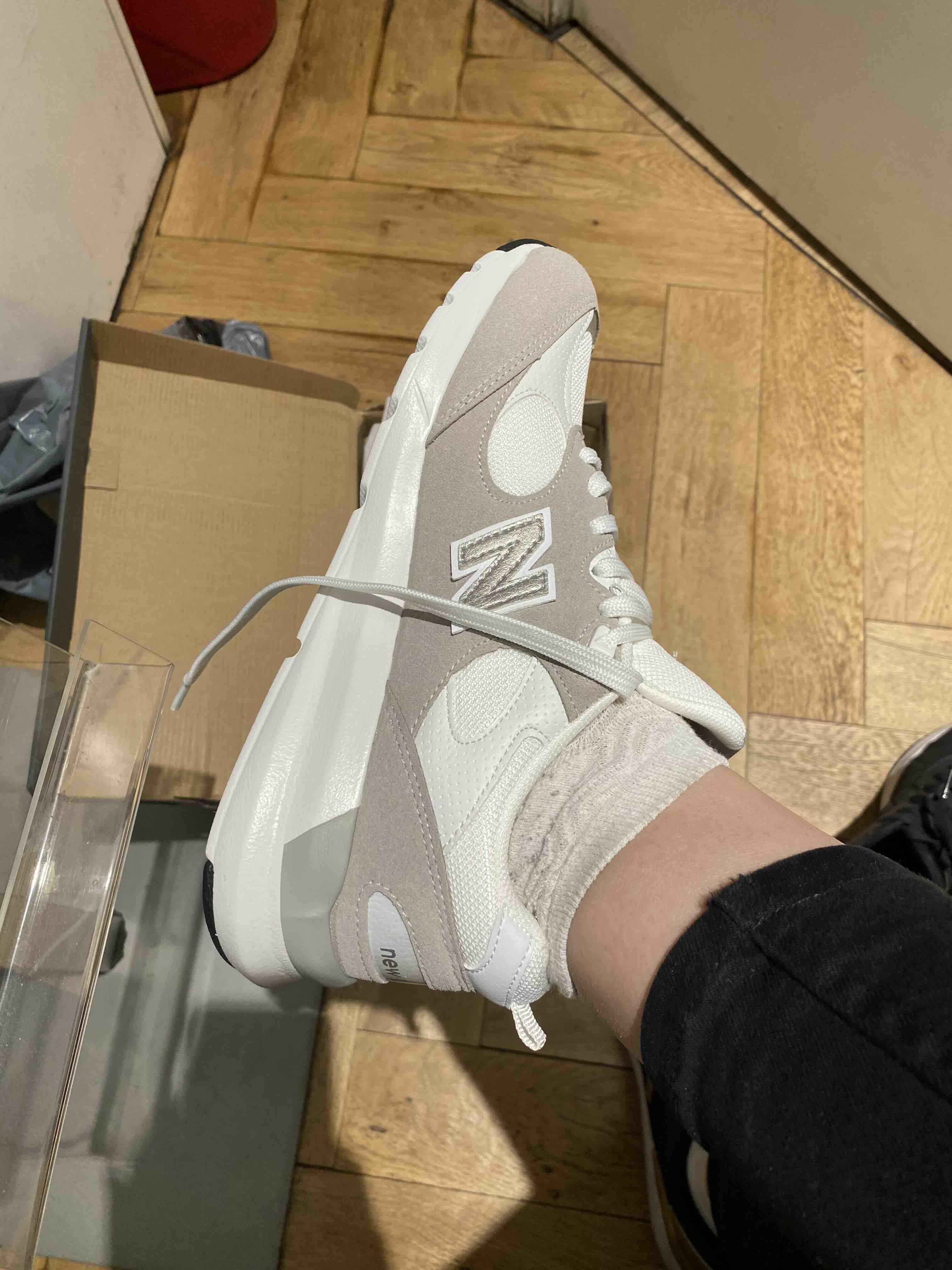 اسنیکر زنانه نیوبالانس New Balance اورجینال WS109IGS photo review